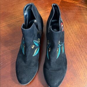 Indigo Rd Embroidered Black Ankle Boots